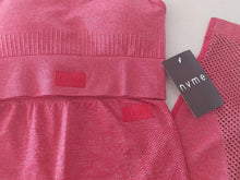 Load image into Gallery viewer, REFINED CROP TOP